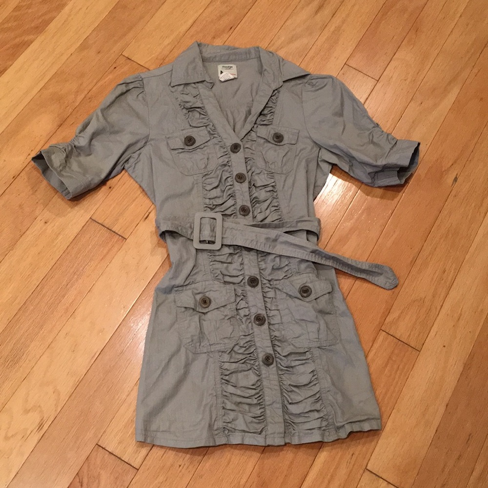 Cute button down long shirt dress, belt & touching